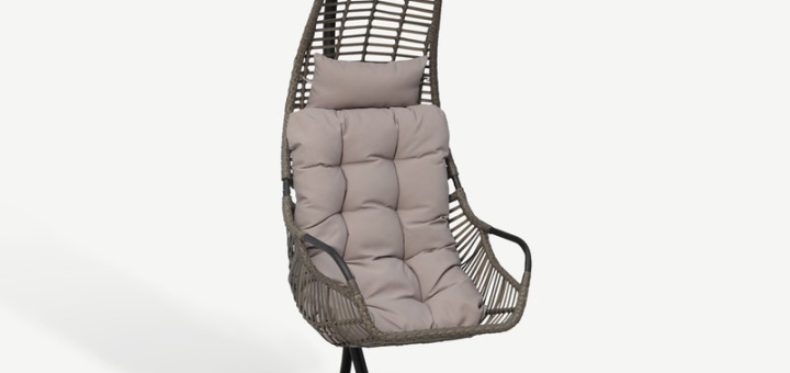 Outdoor Chairs: Metal Vs. Wood And Wicker