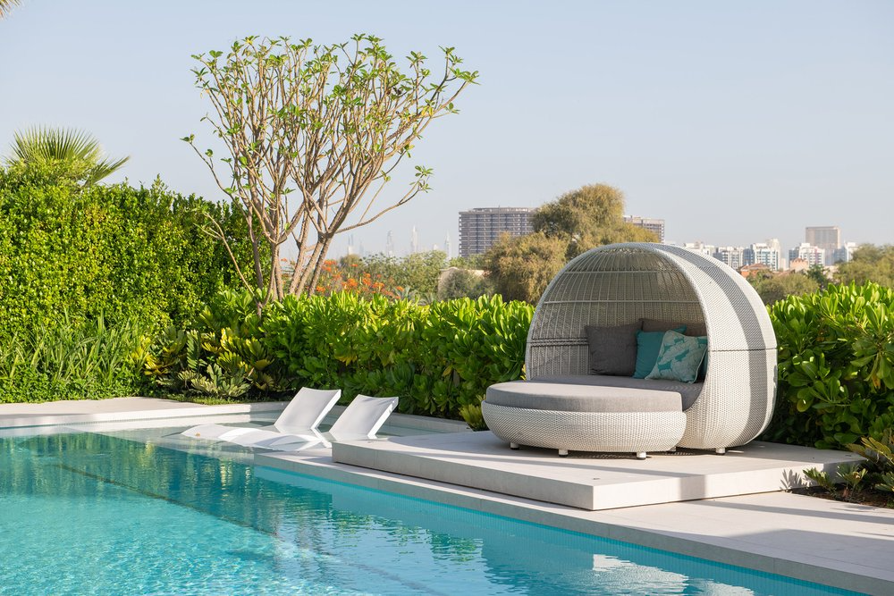 What Makes A Swimming Pool Design Truly Luxurious?